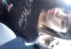 Nastya 女の子 向け av 動画 masturbates彼女の滑りとディルド